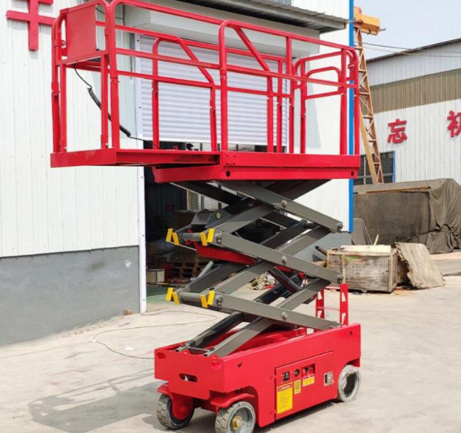 鸡冠移动剪叉式升降机