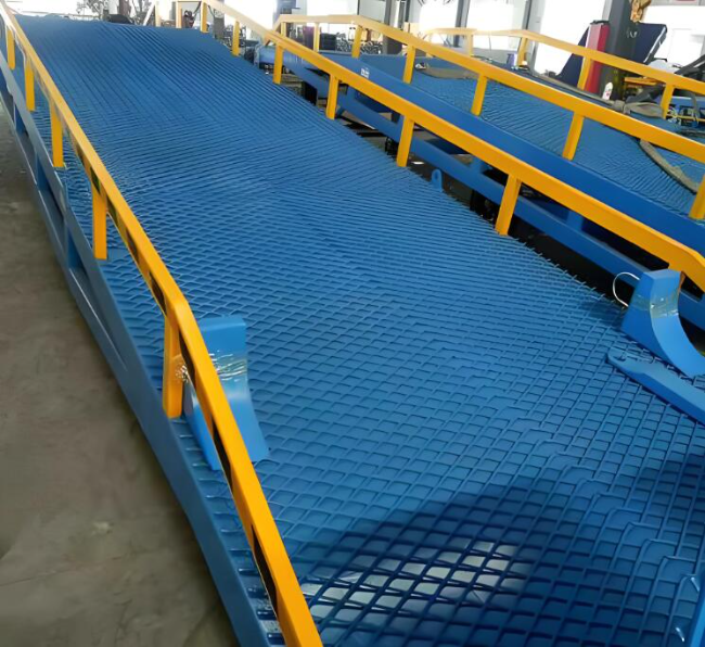 鸡冠移动式液压登车桥